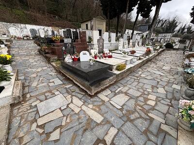 Seravezza: rifacimento dei vialetti a La Cappella. Conclusi gli interventi programmati nei cimiteri comunali